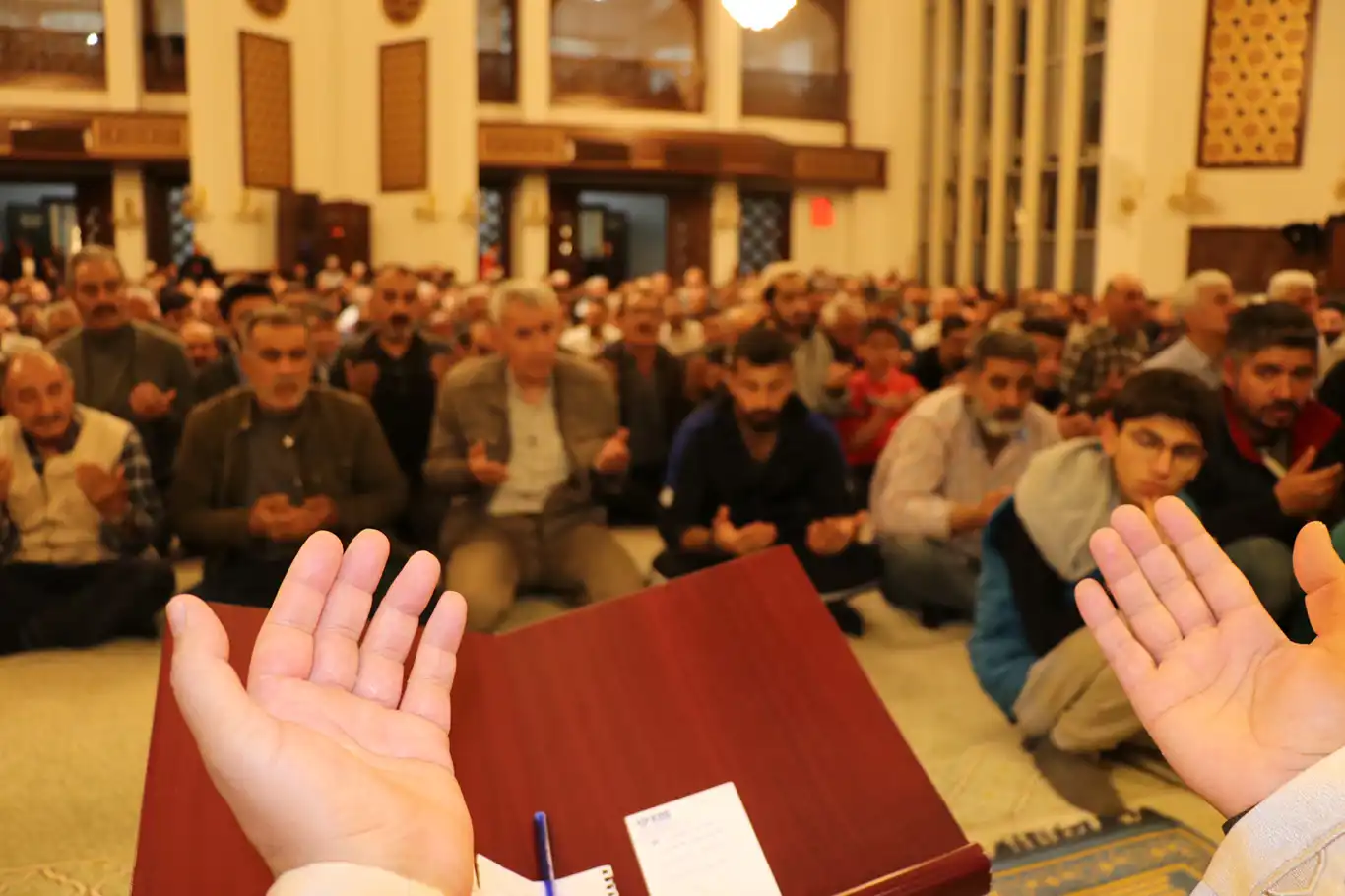 Müftü Yıldırım: Bu gece, başta Gazze olmak üzere zulme uğrayan tüm Müslümanlara dua edelim