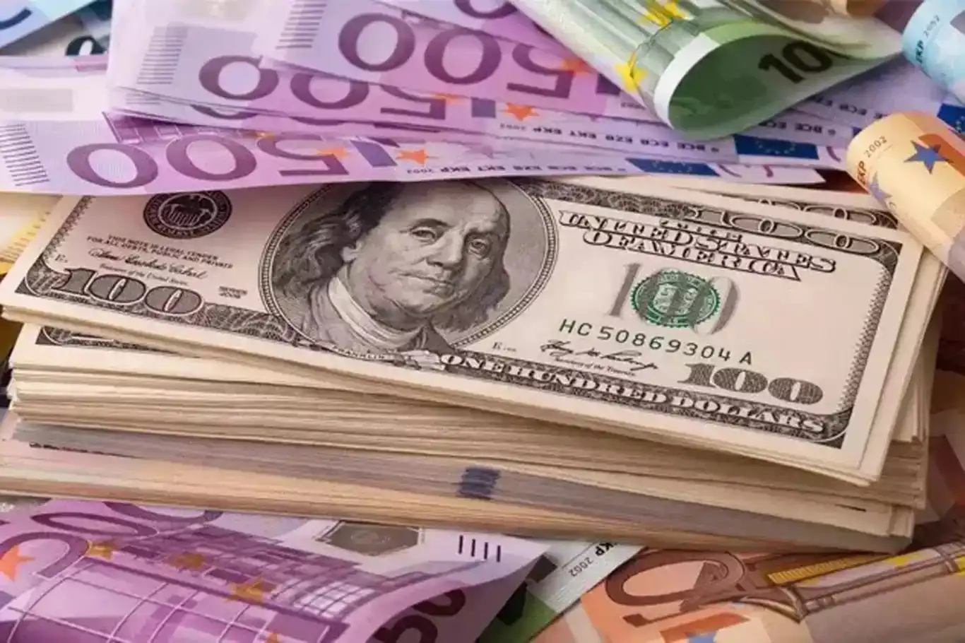 Bankalararası piyasada döviz kurlarında son durum Bankalararası piyasada döviz kurlarında son durum
