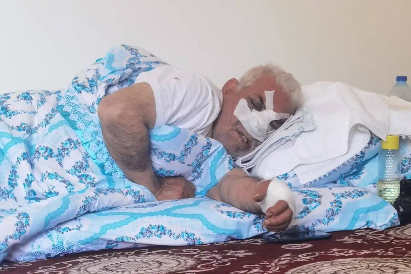 Gaziantep’te camiden çıkan yaşlı adamı darp ettiler Gaziantep’te camiden çıkan yaşlı adamı darp ettiler