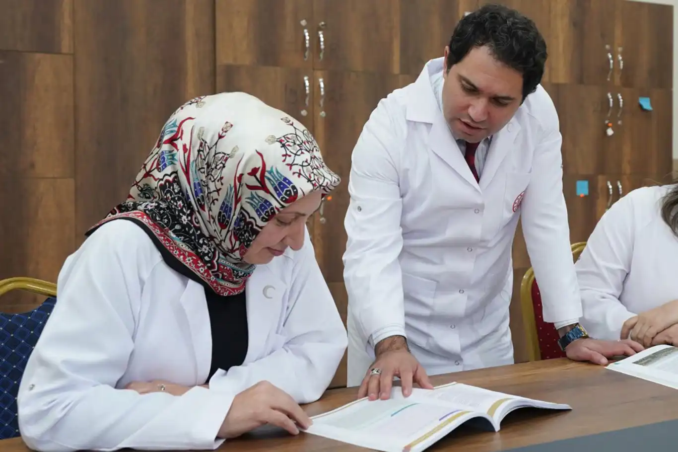Öğretmenlerin il içi yer değiştirme başvuruları başladı Öğretmenlerin il içi yer değiştirme başvuruları başladı