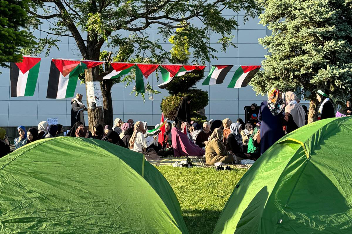 GİBTÜ öğrencileri soykırıma karşı "çadır nöbeti" eylemi başlattı GİBTÜ öğrencileri soykırıma karşı "çadır nöbeti" eylemi başlattı