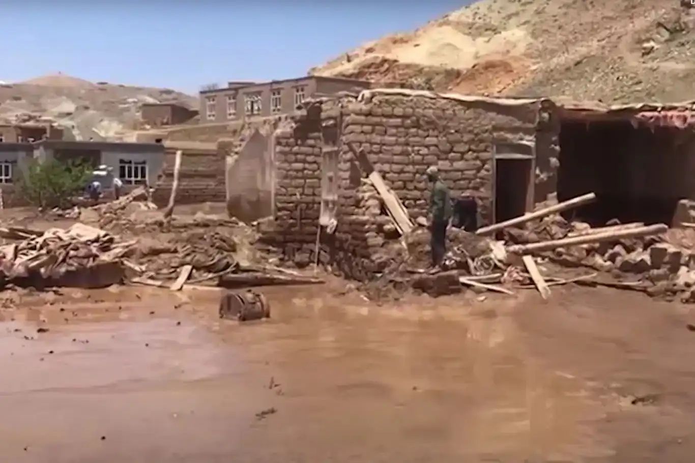 ارتفاع عدد ضحايا كارثة الفيضانات في أفغانستان