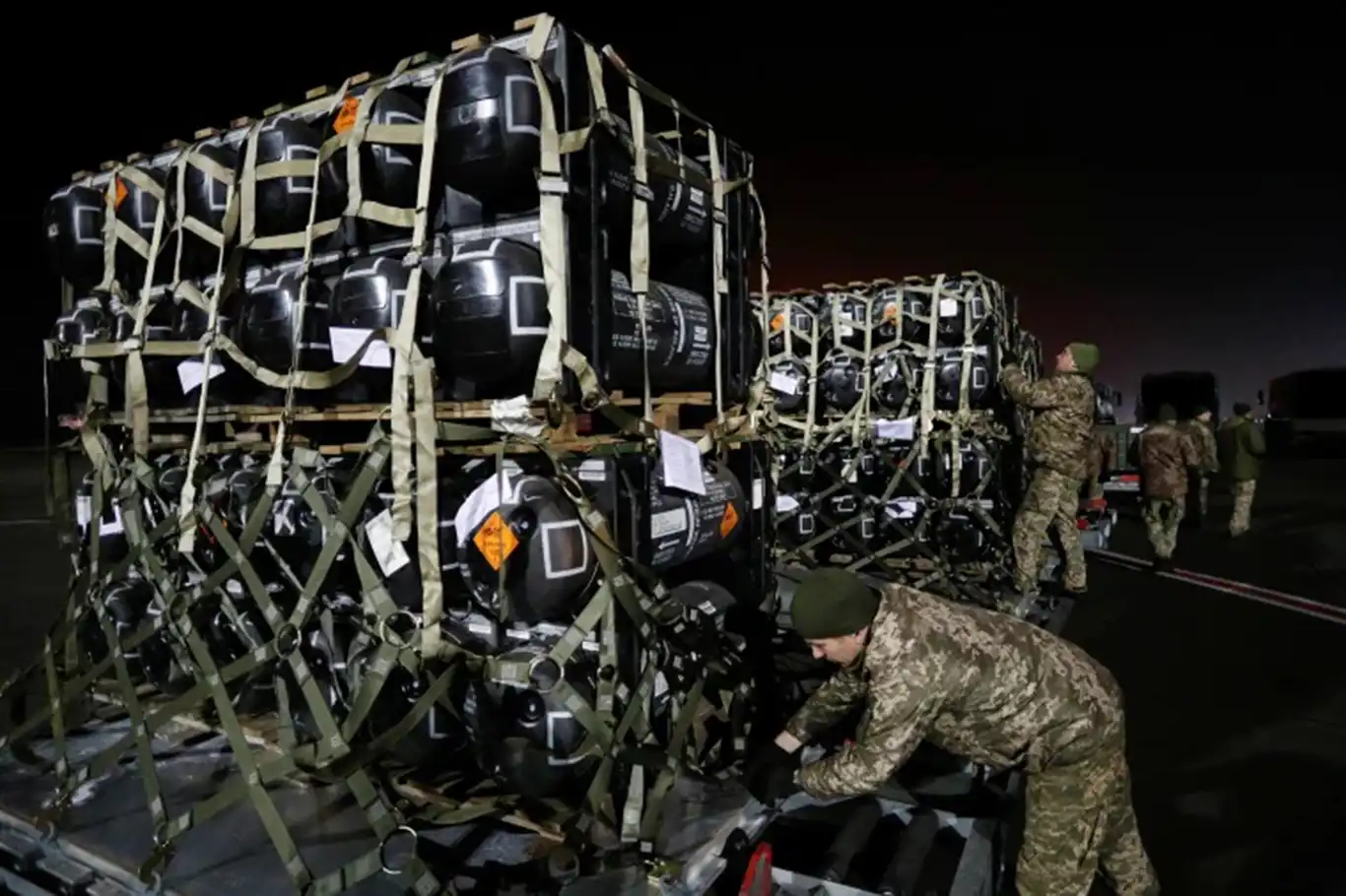 US announces $275 million military aid package for Ukraine - [İLKHA ...