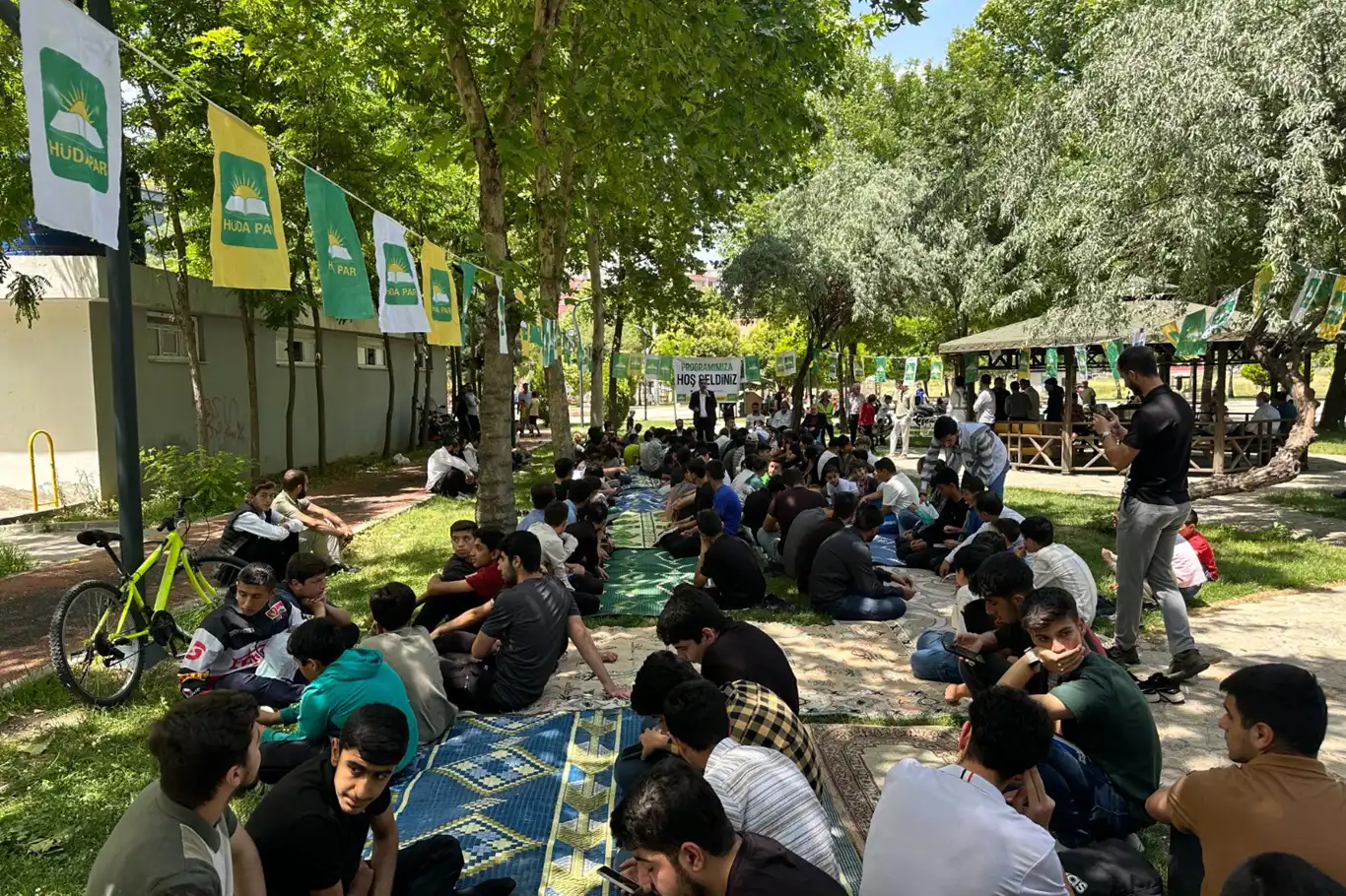 Hür Gençlik Batman'da bahar etkinliği düzenledi