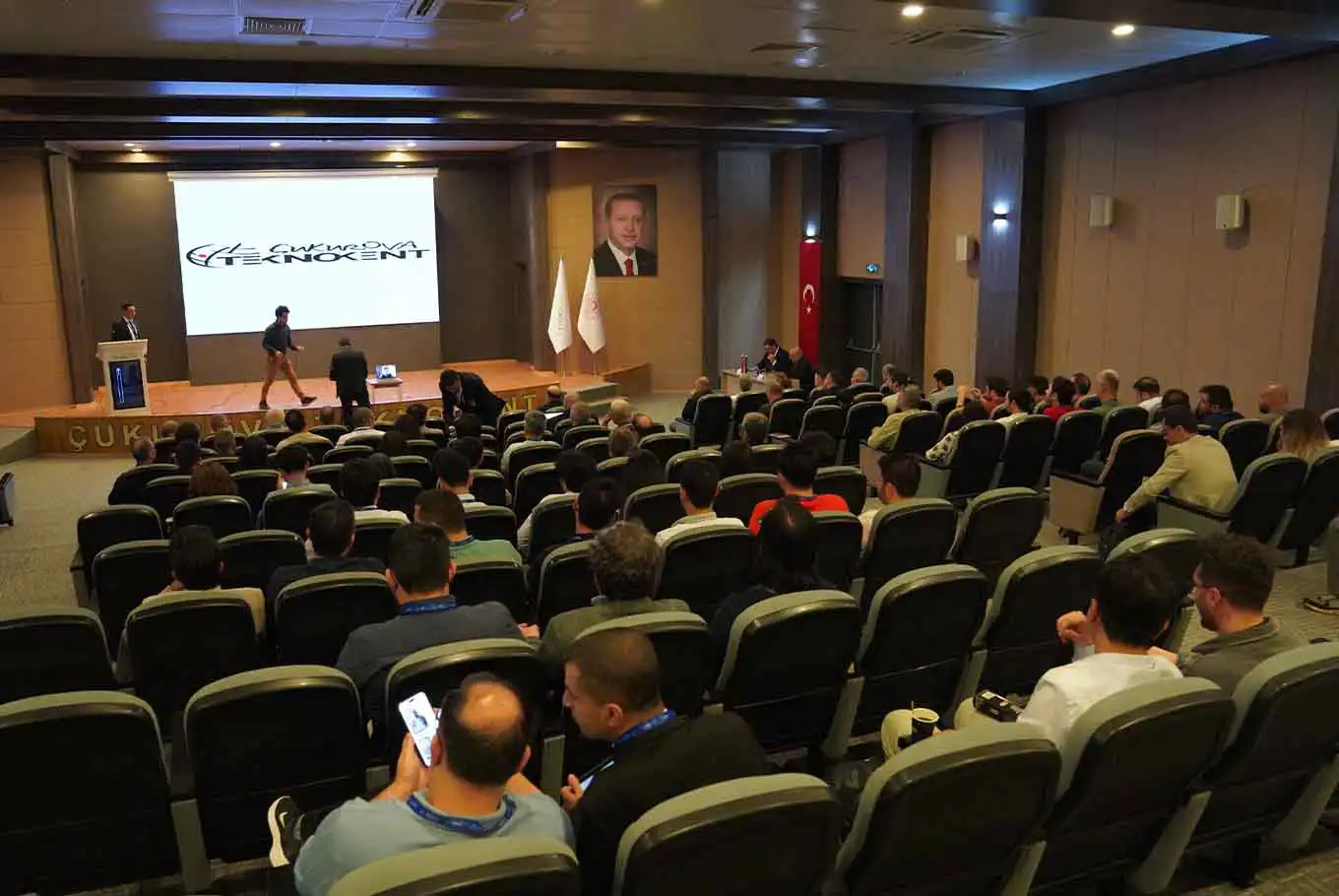 Dünyanın önde gelen beyin cerrahları Çukurova Üniversitesi'nde buluştu Dünyanın önde gelen beyin cerrahları Çukurova Üniversitesi'nde buluştu