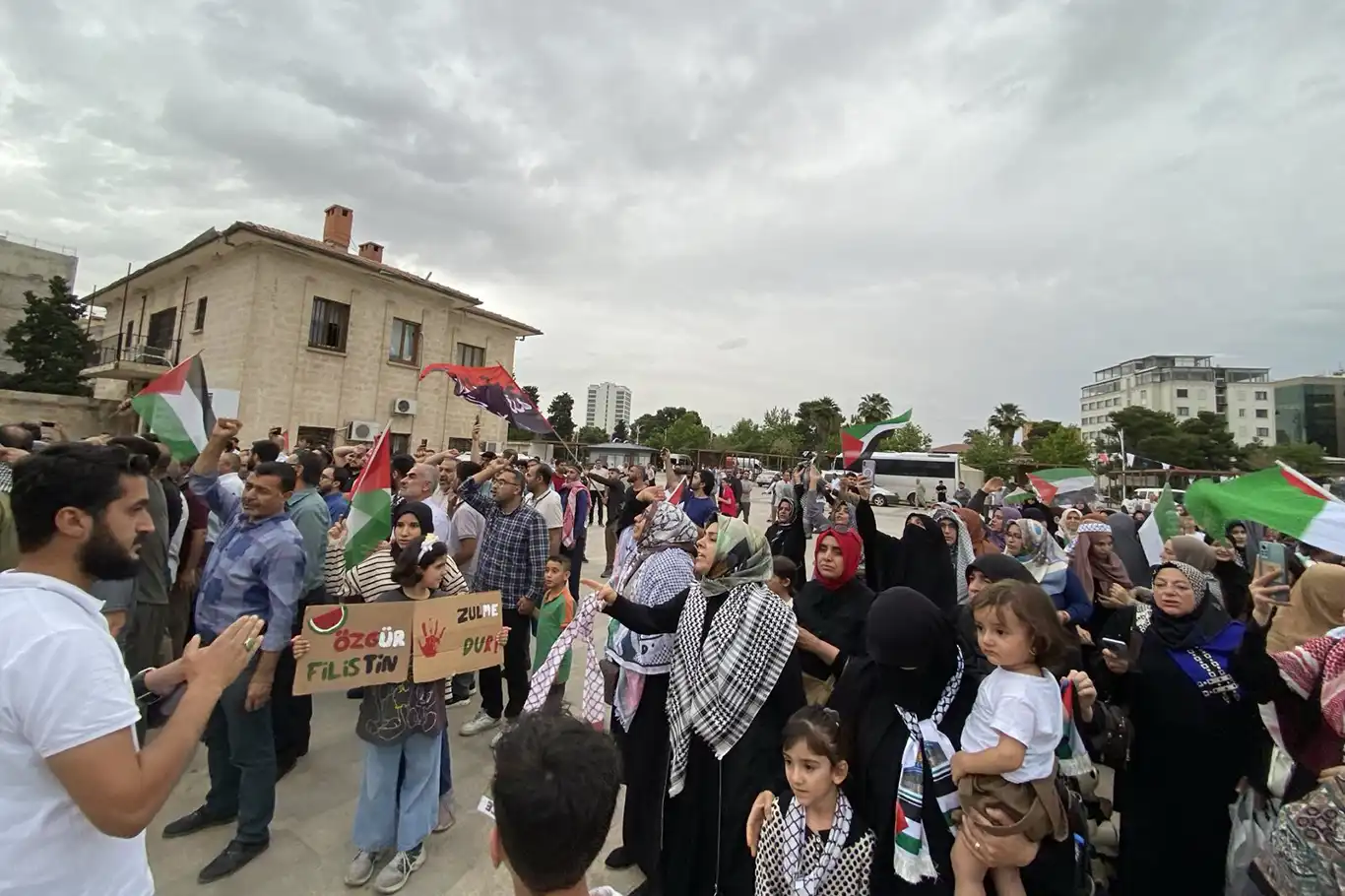 Şanlıurfa’da düzenlenen Kültür Festivaline tepki Şanlıurfa’da düzenlenen Kültür Festivaline tepki