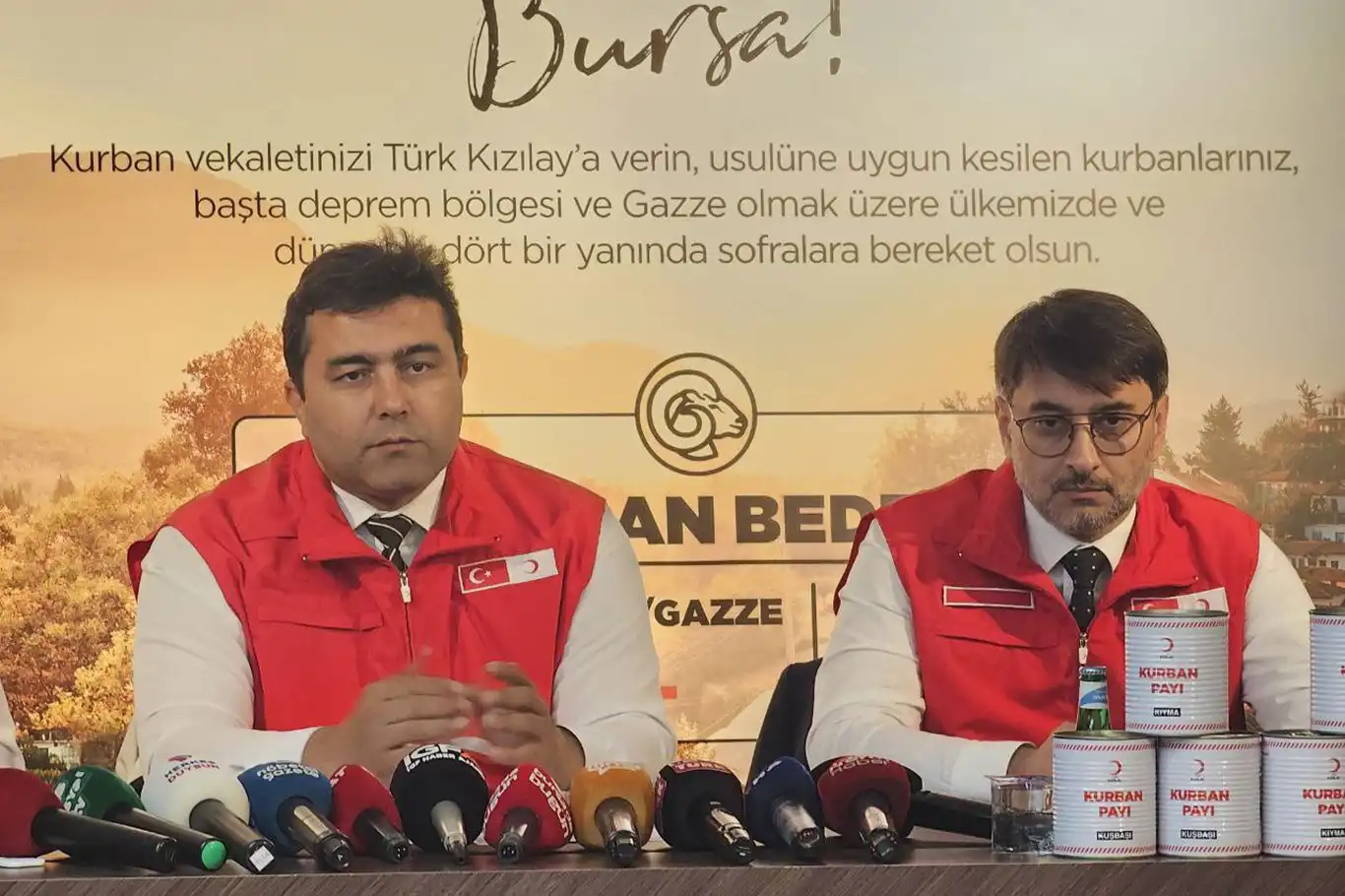 Kızılay, "İyilik gemileri" vasıtasıyla Gazze'ye yurt içinde kurban kesip gönderecek Kızılay, "İyilik gemileri" vasıtasıyla Gazze'ye yurt içinde kurban kesip gönderecek