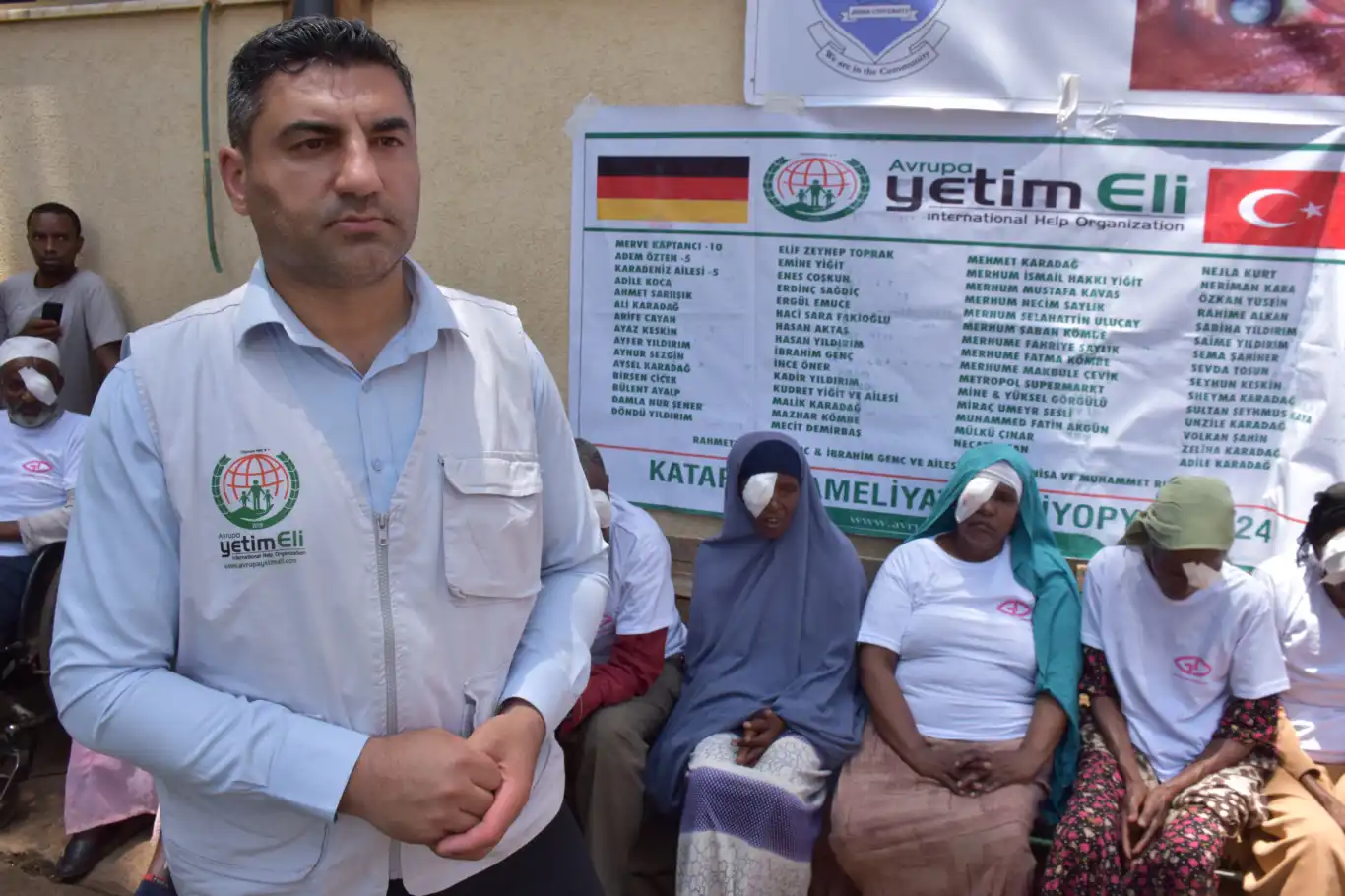 Avrupa Yetim Eli'nden dev organizasyon: 200 hastanın katarakt ameliyatını gerçekleştirdi Avrupa Yetim Eli'nden dev organizasyon: 200 hastanın katarakt ameliyatını gerçekleştirdi