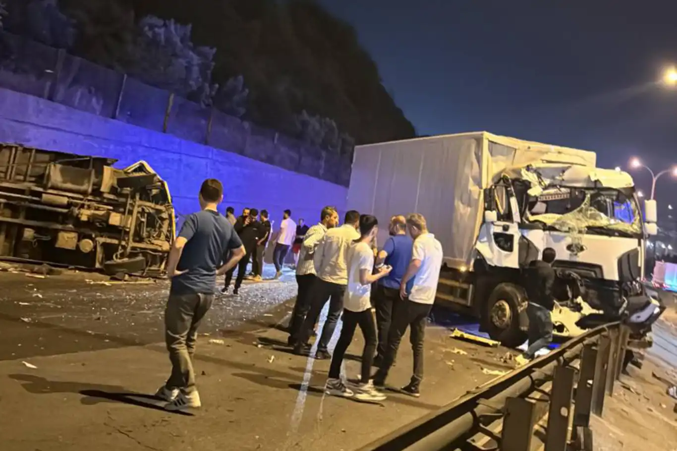 Dilovası-Hereke arasında zincirleme kaza Dilovası-Hereke arasında zincirleme kaza
