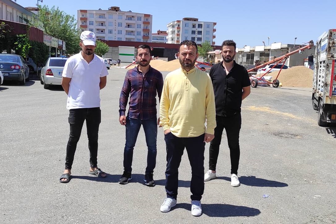 Altyapı yetersizliği hububatçı esnafını büyük zarara uğrattı
