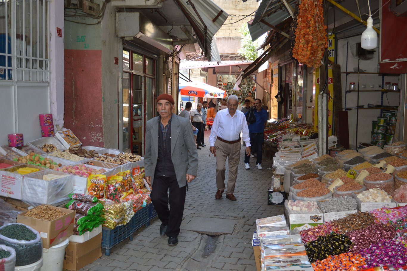 Bayram alışverişinde çarşı pazar hareketliliği beklenenin altında kaldı