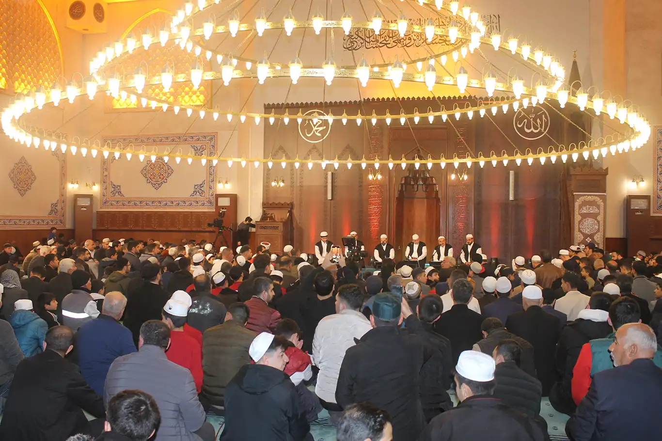 Şanlıurfa’da bayram namazı 05:38’de kılınacak Şanlıurfa’da bayram namazı 05:38’de kılınacak
