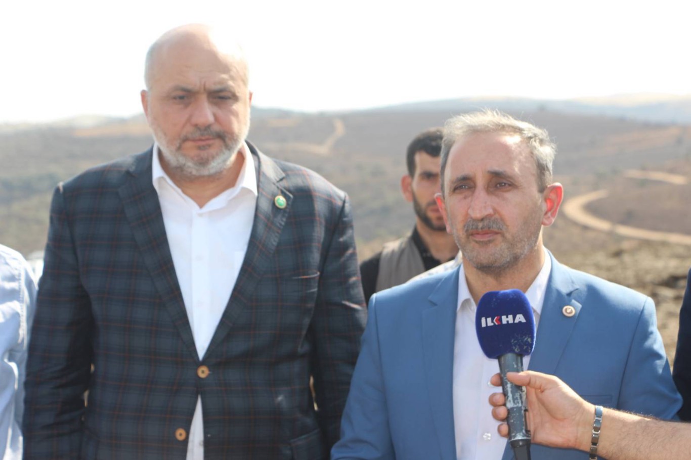 HÜDA PAR Genel Sekreteri ve Gaziantep Milletvekili Şehzade Demir, yangından etkilenen köyleri ziyaret etti.