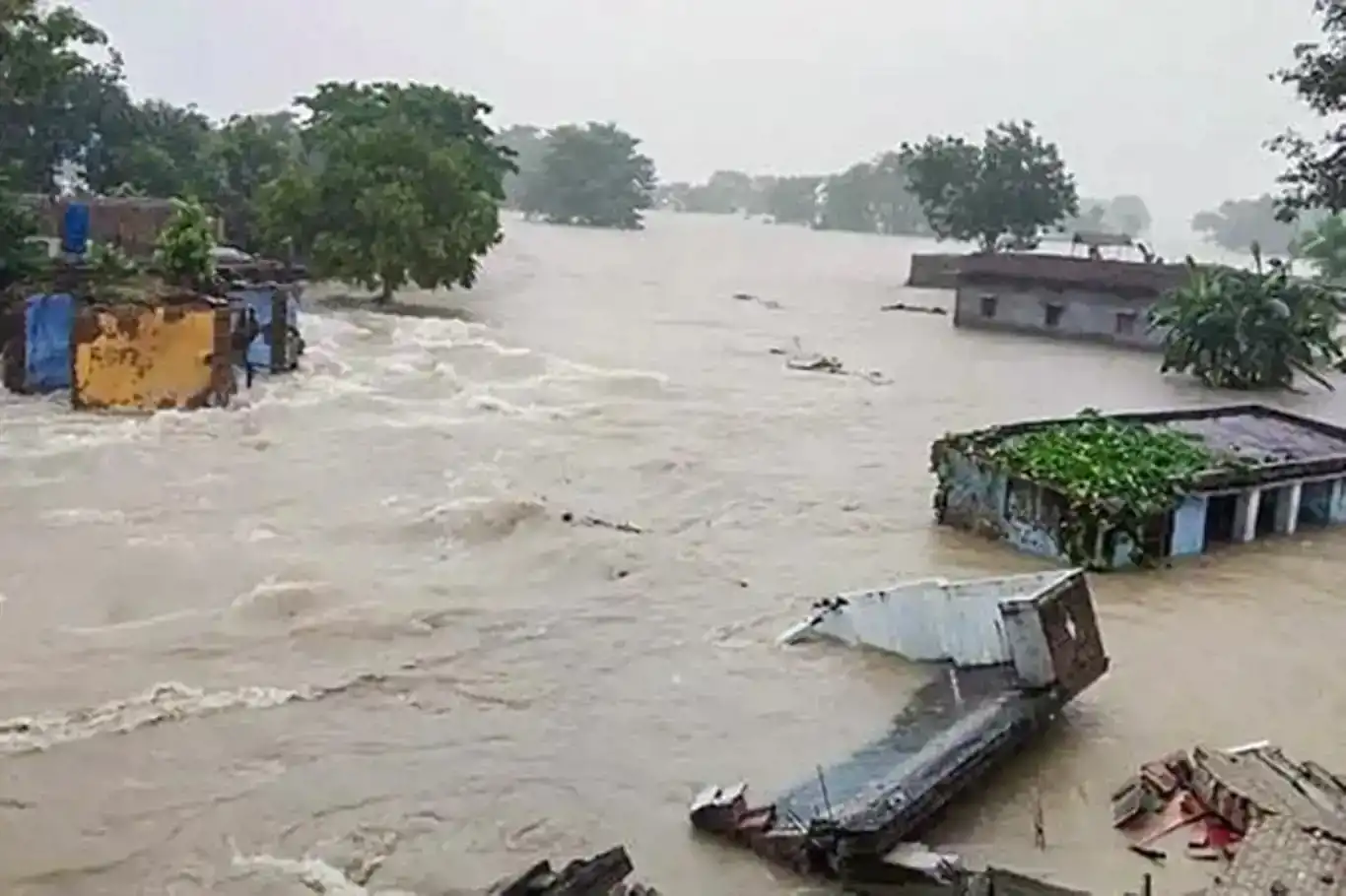 Death toll reaches 27 in India’s flood disaster Death toll reaches 27 in India’s flood disaster