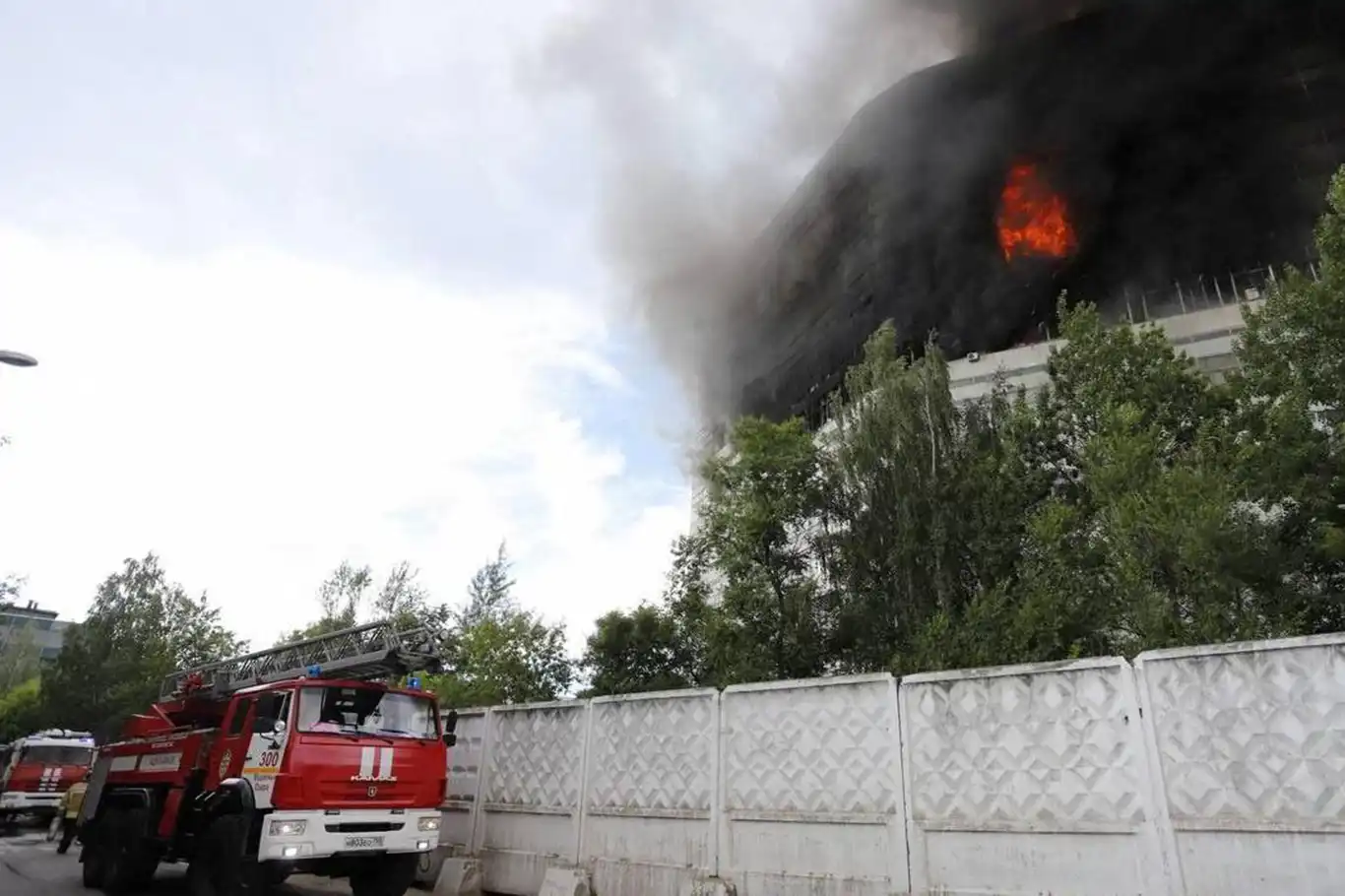 Rusya'da bir binada yangın: 8 ölü Rusya'da bir binada yangın: 8 ölü