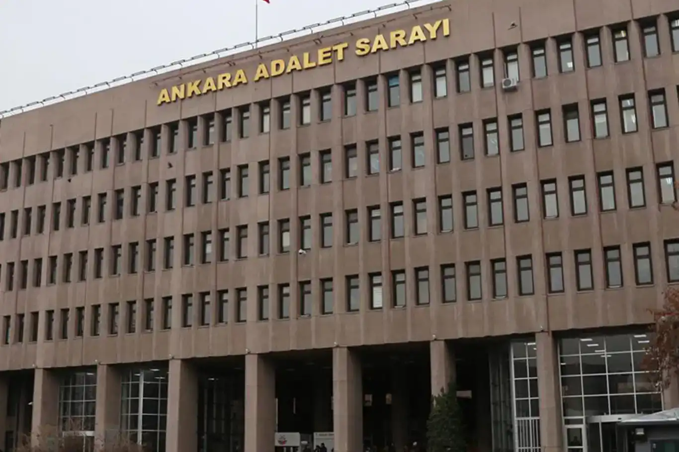 SPK'nın FETÖ soruşturmasında 38 gözaltı kararı SPK'nın FETÖ soruşturmasında 38 gözaltı kararı