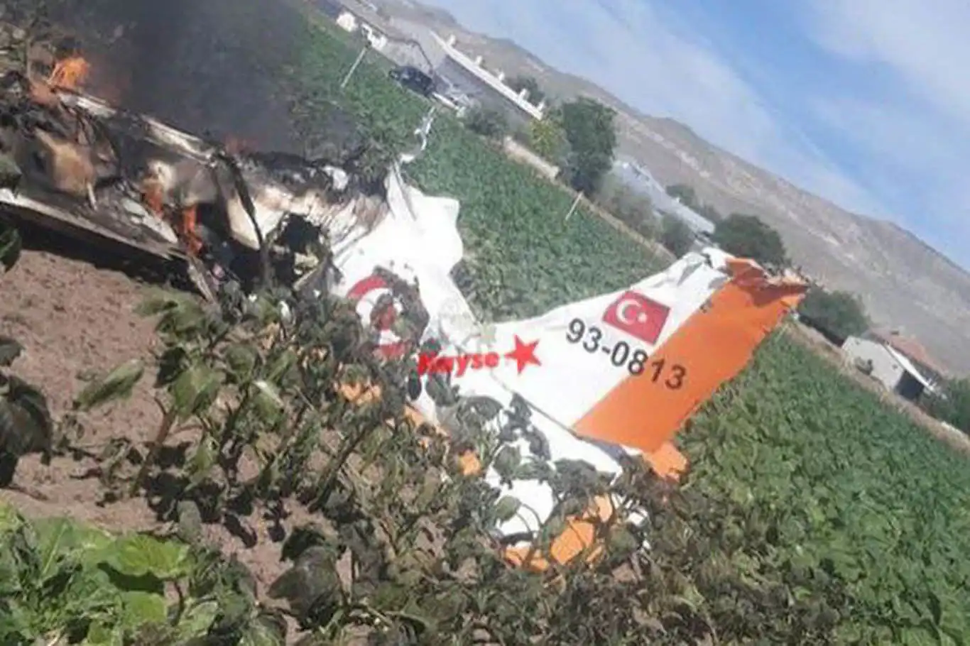 Turkish military training plane crash kills two pilots Turkish military training plane crash kills two pilots