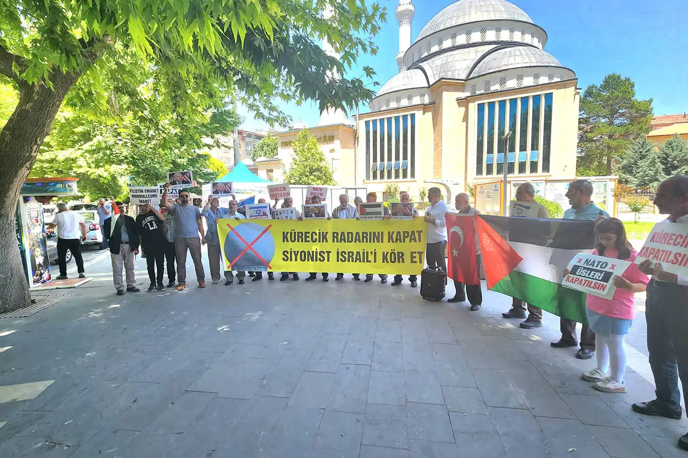 "Kürecik NATO Radarı Üssü siyonist israil için hayati önem taşımakta" "Kürecik NATO Radarı Üssü siyonist israil için hayati önem taşımakta"