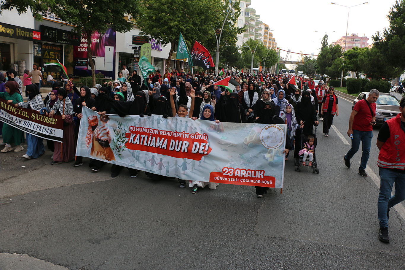 Diyarbakır İslami STK'lardan "Gazze İçin Yürüyoruz" etkinliği 