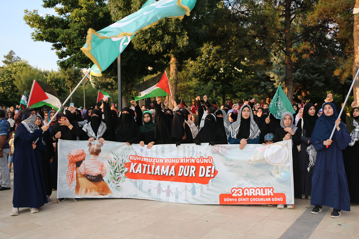 Diyarbakır İslami STK'lardan "Gazze İçin Yürüyoruz" etkinliği 
