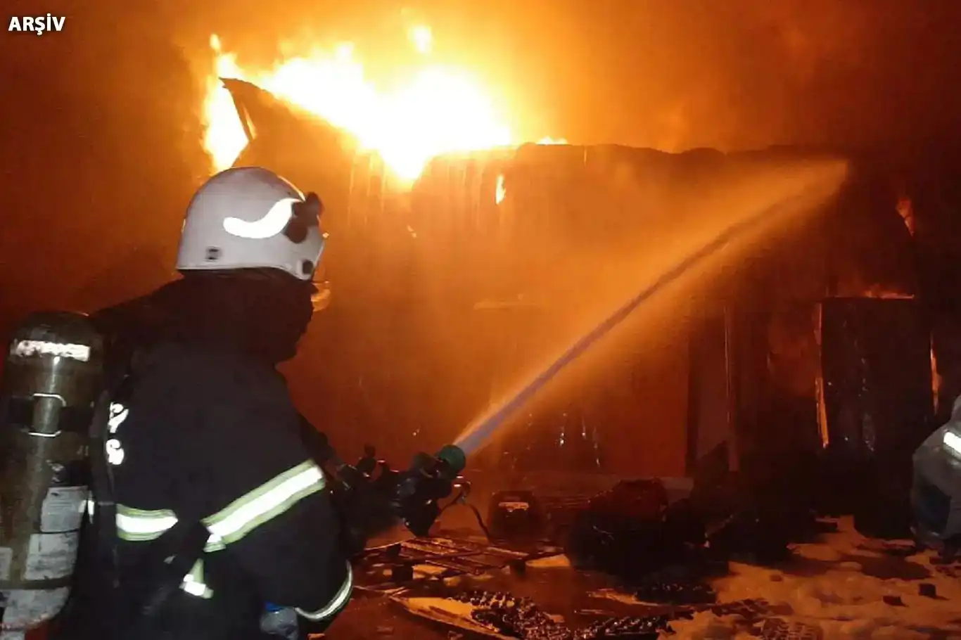 Sakarya'da fabrika yangını Sakarya'da fabrika yangını