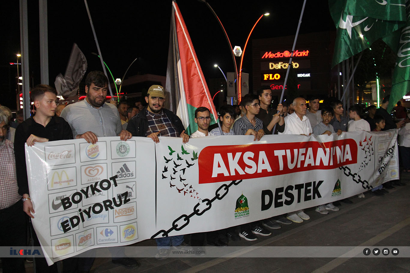 Prophet's Lovers Foundation holds rally in Diyarbakır, voicing support for Gaza Prophet's Lovers Foundation holds rally in Diyarbakır, voicing support for Gaza