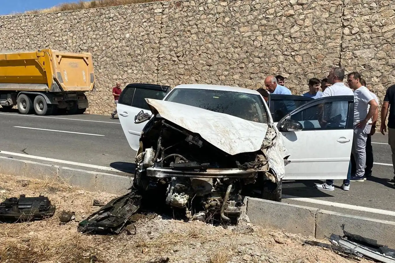Siirt Kurtalan kara yolunda kaza: Bir yaralı Siirt Kurtalan kara yolunda kaza: Bir yaralı