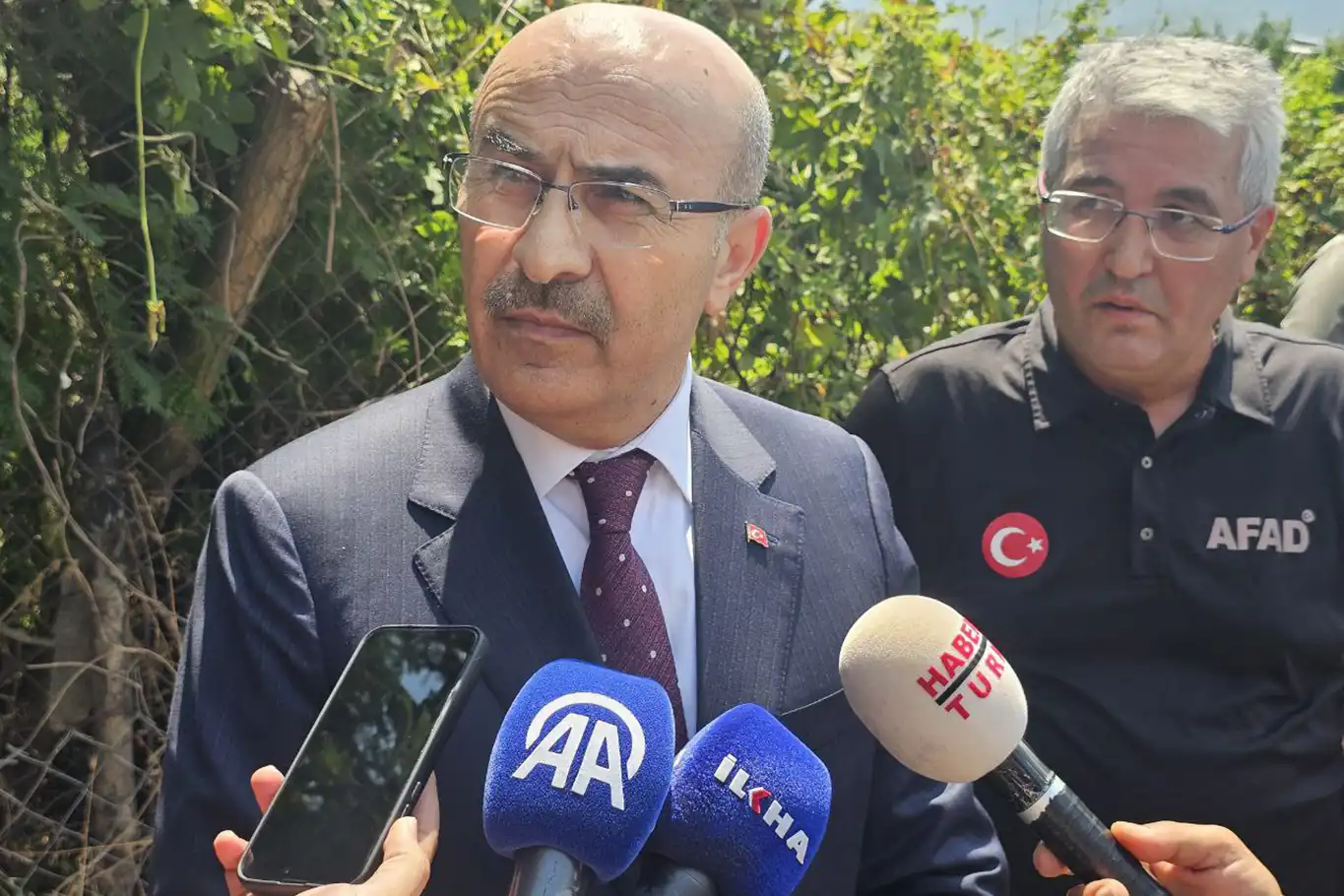 Bursa Valisi Demirtaş: Fabrika yangınları tamamen söndürüldü Bursa Valisi Demirtaş: Fabrika yangınları tamamen söndürüldü