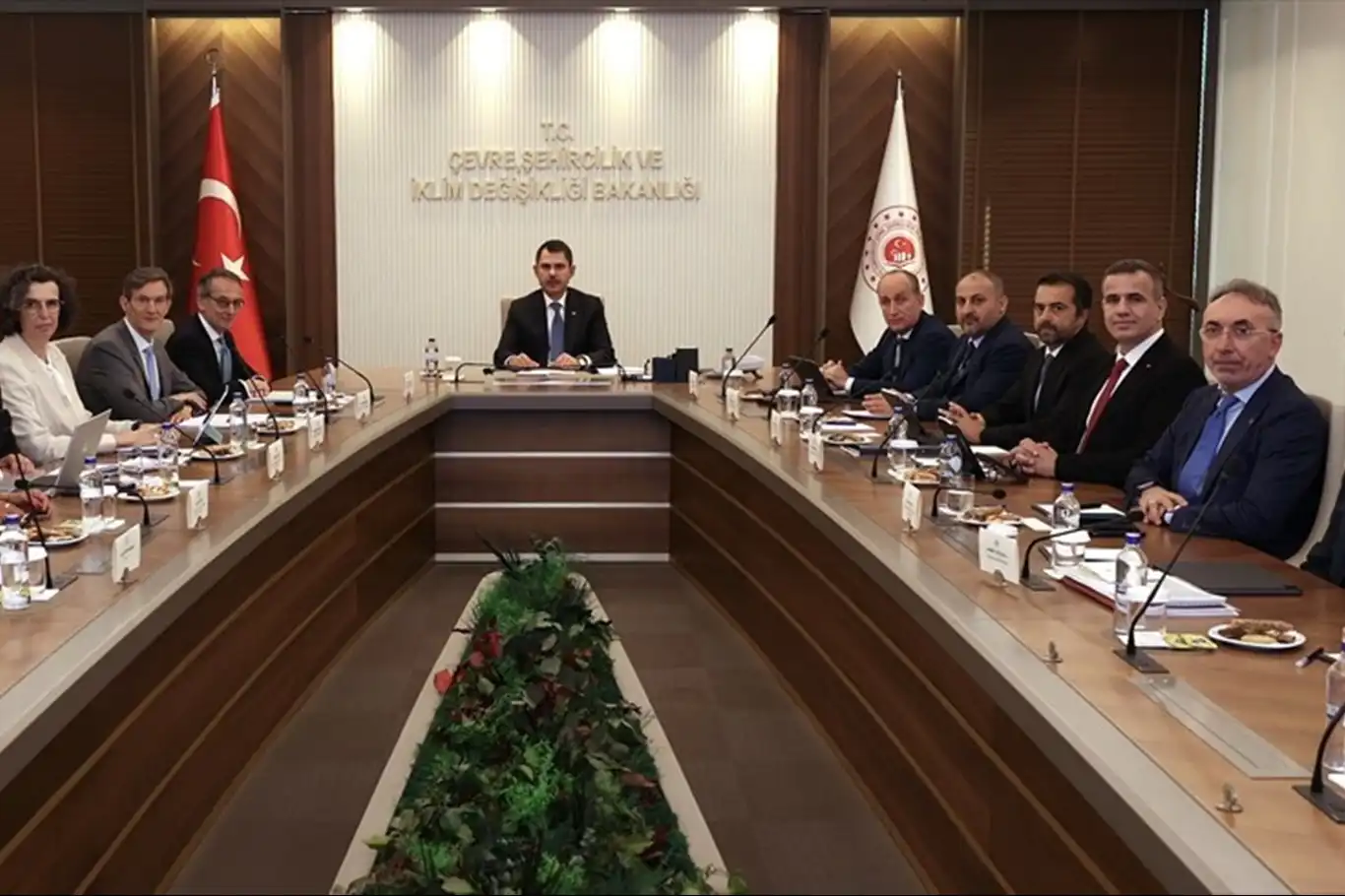 Bakan Kurum ile EBRD Başkan Yardımcısı Patrone bir araya geldi