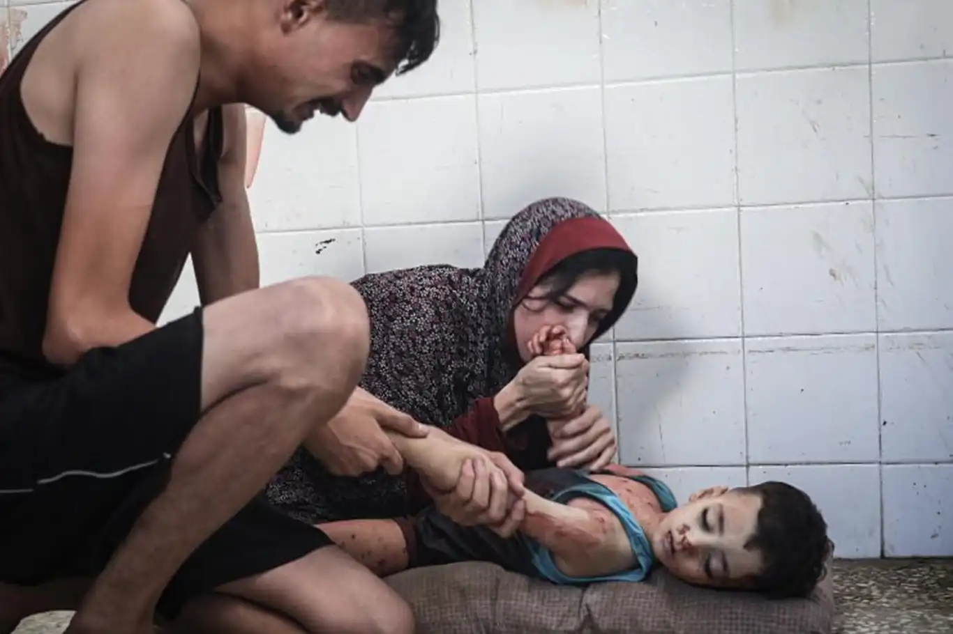 Gaza geocide: Seven dead, several injured in latest Israeli bombings of Khan Yunis Gaza geocide: Seven dead, several injured in latest Israeli bombings of Khan Yunis