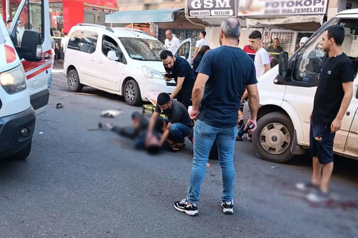 Diyarbakır'da arazi kavgası: Bir ölü, 6 yaralı Diyarbakır'da arazi kavgası: Bir ölü, 6 yaralı