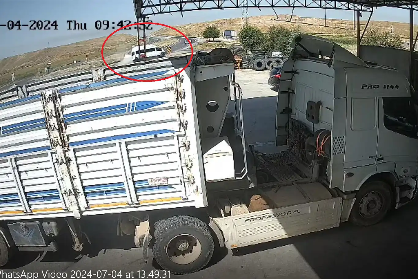 Bismil'de 14 kişinin yaralandığı kaza anı güvenlik kameralarına yansıdı