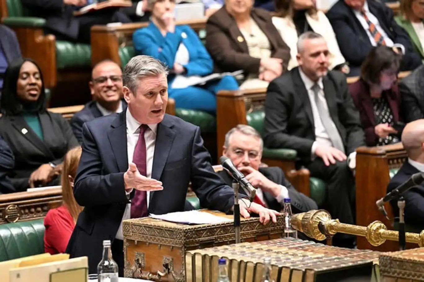 İngiltere'de İşçi Partisi Avam Kamarası'nda çoğunluğu kazandı İngiltere'de İşçi Partisi Avam Kamarası'nda çoğunluğu kazandı