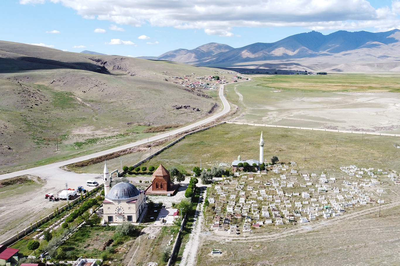 Birinci Dünya Savaşından sonra Kürd coğrafyasını manen yeniden inşa eden alimlerden Halife Yusuf