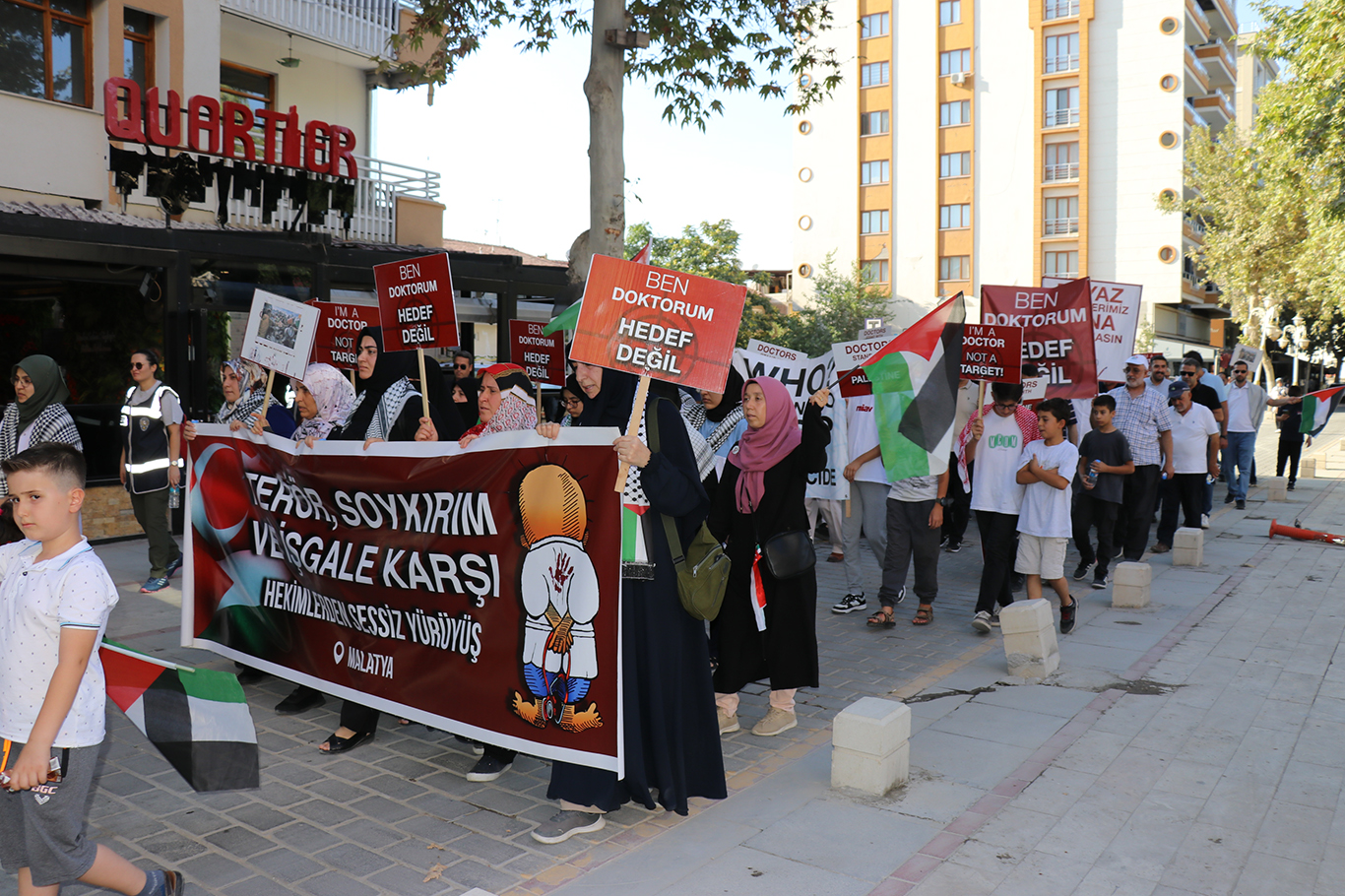 Hekimler ve sağlık çalışanları: Zulme engel olmak bu dünyada evlatlarımıza bırakabileceğimiz en büyük mirastır