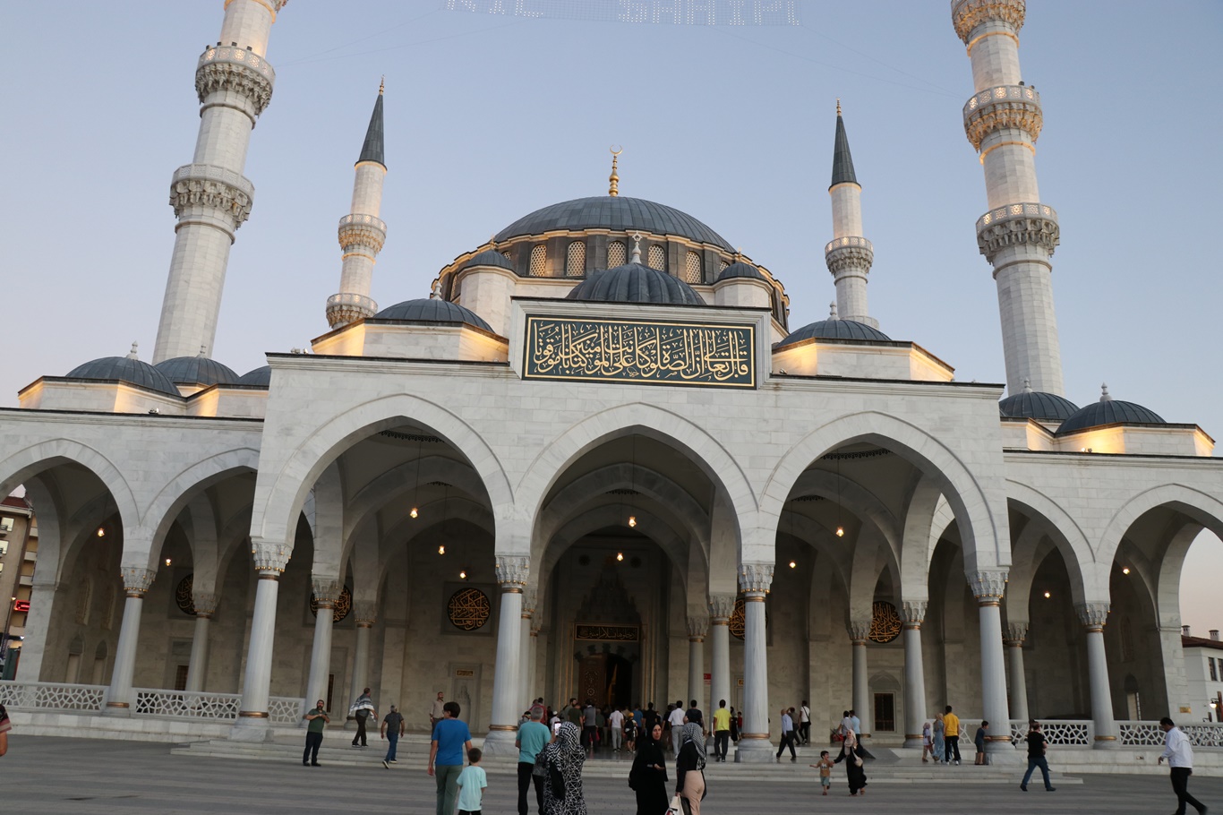 Sabah namazında şehid edilen Filistinler için Ankaralılar bir araya geldi 