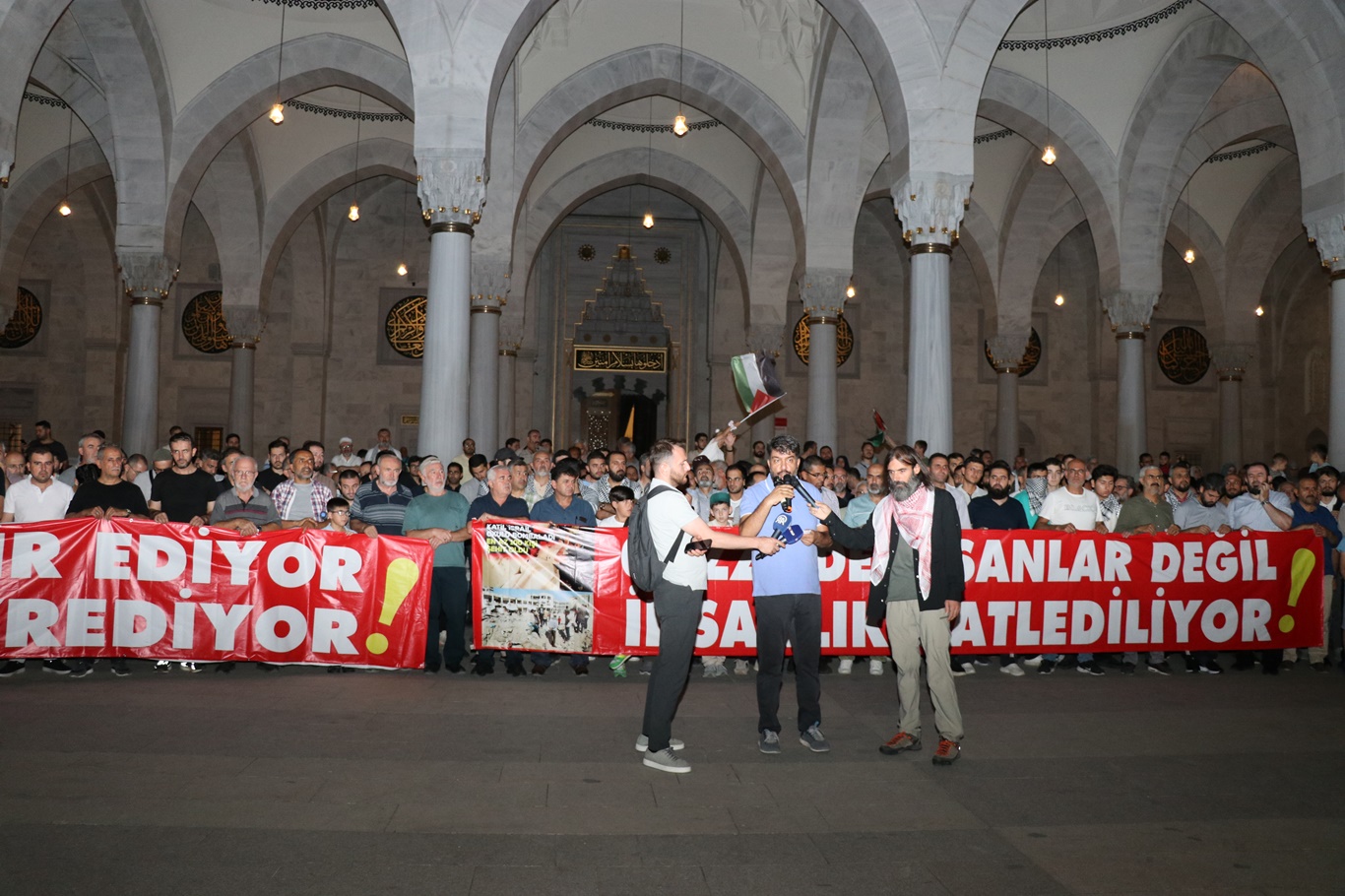 Sabah namazında şehid edilen Filistinler için Ankaralılar bir araya geldi 