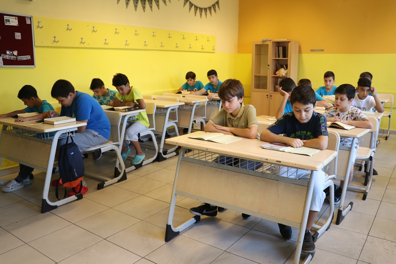 "Kur'an öğrenen çocukların babaları namaza, anneleri örtünmeye başlıyor"