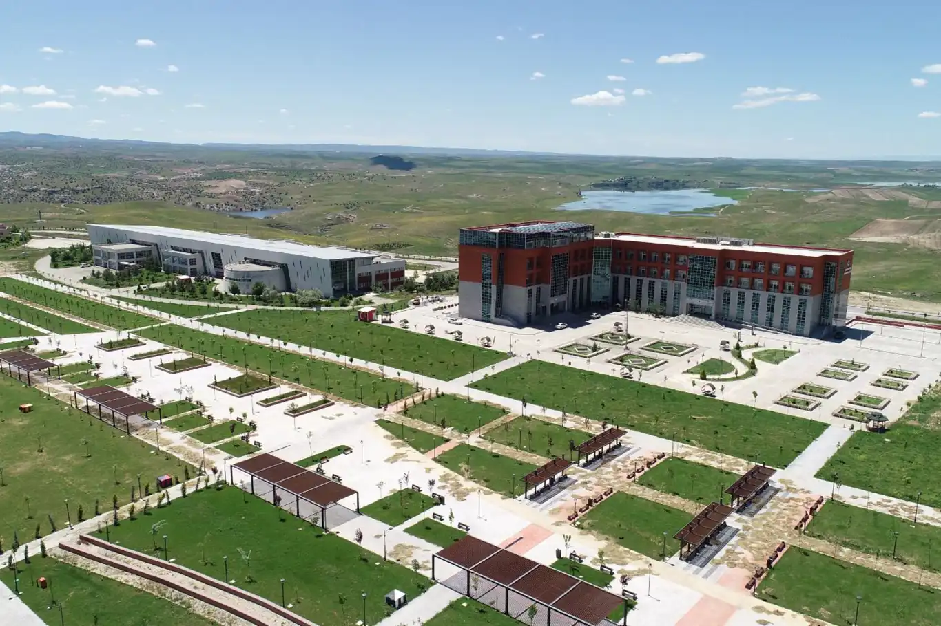 Batman Üniversitesi ön lisans ve lisans programlarındaki doluluk oranı yüzde 100'ü aştı