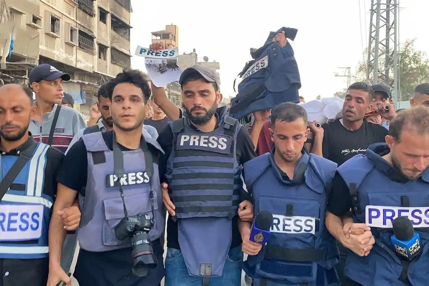 Medyada siyonist zorbalık: İşgal rejiminin medya üzerindeki etkisi Medyada siyonist zorbalık: İşgal rejiminin medya üzerindeki etkisi