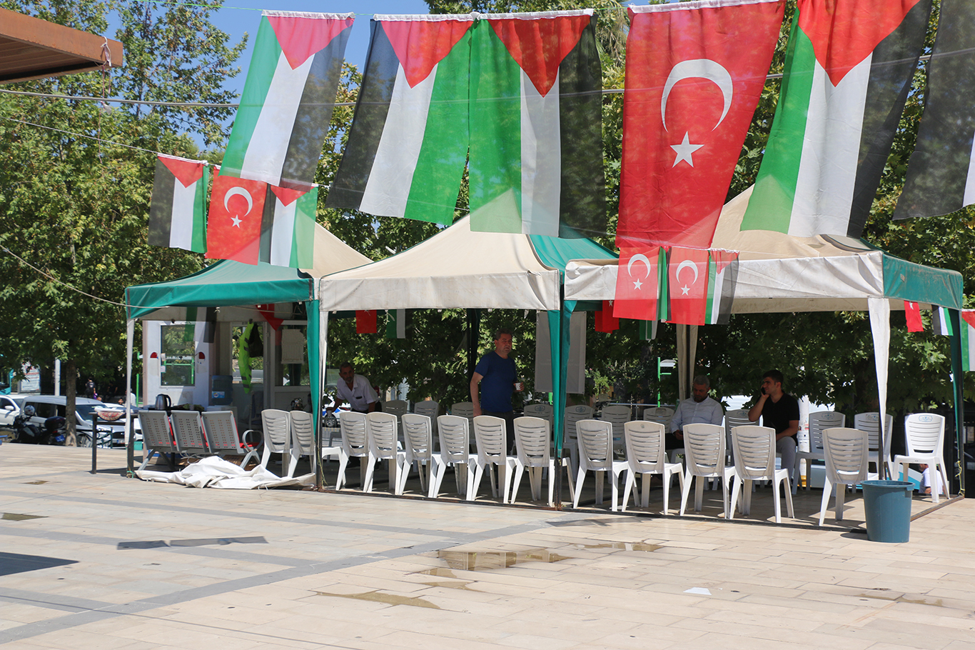 Şanlıurfa'da Şehid Heniyye için taziye kuruldu