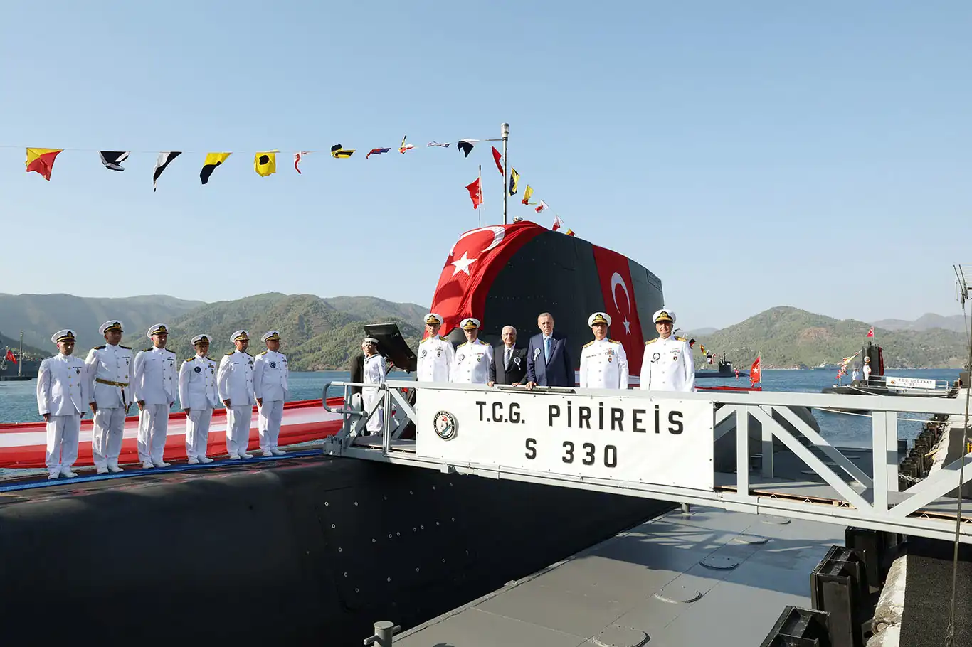 Türkiye'nin denizaltısı Pirireis hizmette alındı Türkiye'nin denizaltısı Pirireis hizmette alındı