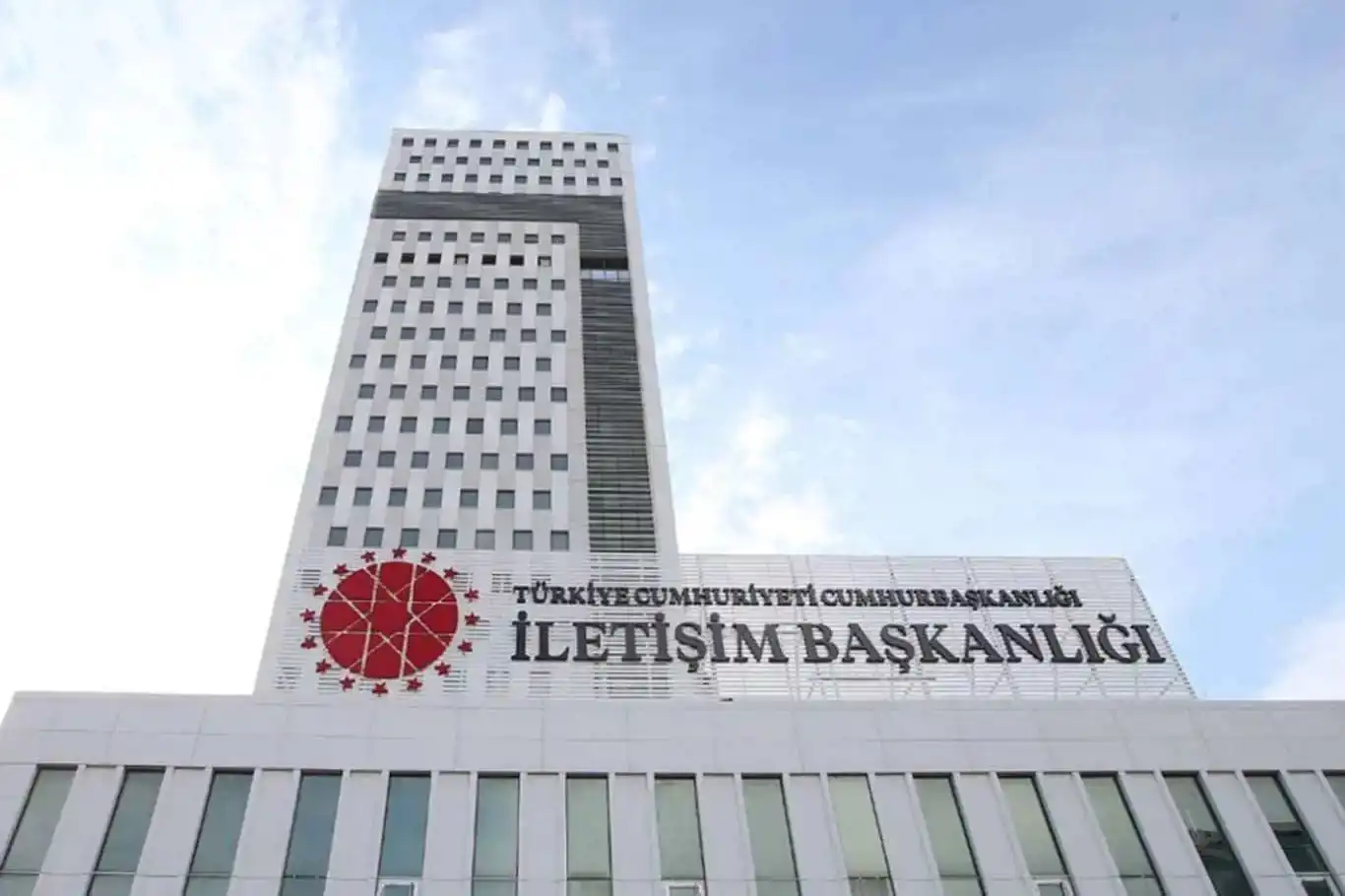 Göçmenlerin jandarma gözetiminde Türkiye'ye girdiği iddiasına yalanlama Göçmenlerin jandarma gözetiminde Türkiye'ye girdiği iddiasına yalanlama