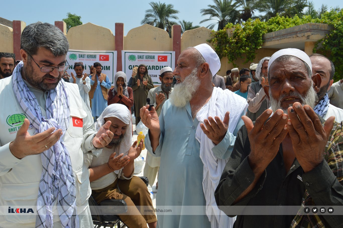 Hope Caravan delivers humanitarian aid to flood and hailstorm victims in Afghanistan Hope Caravan delivers humanitarian aid to flood and hailstorm victims in Afghanistan