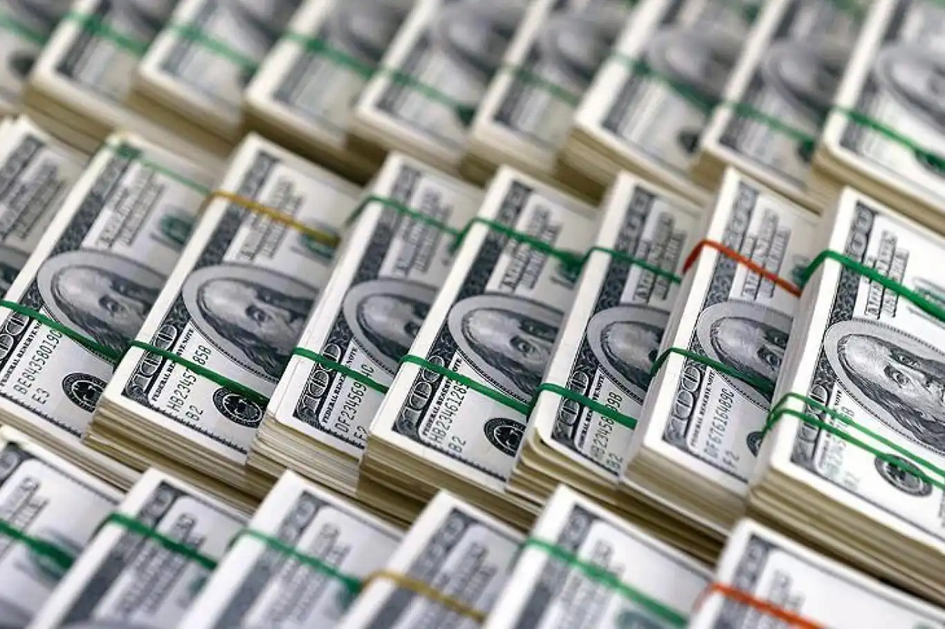 Cari işlemler hesabı temmuzda 566 milyon dolar fazla verdi Cari işlemler hesabı temmuzda 566 milyon dolar fazla verdi