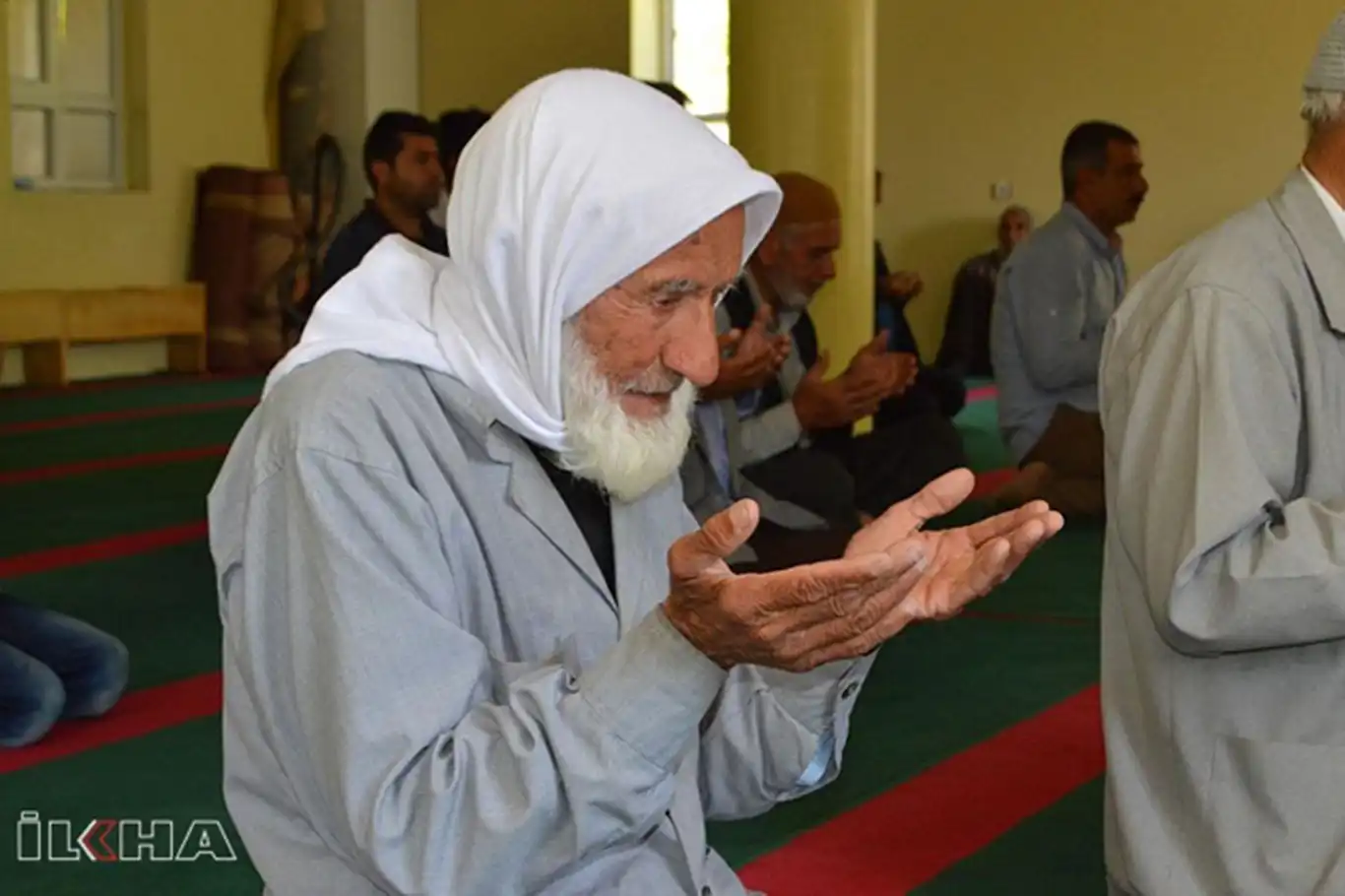 125 yaşındaki cami gönüllüsü Çiftyürek vefat etti 125 yaşındaki cami gönüllüsü Çiftyürek vefat etti