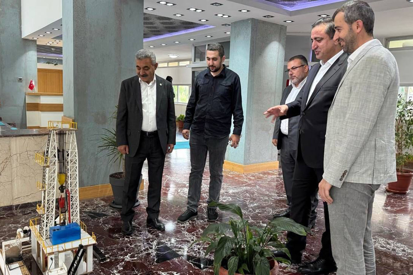 Ramanlı'dan TPAO Bölge Müdürü Karataş'a "Hayırlı olsun" ziyareti