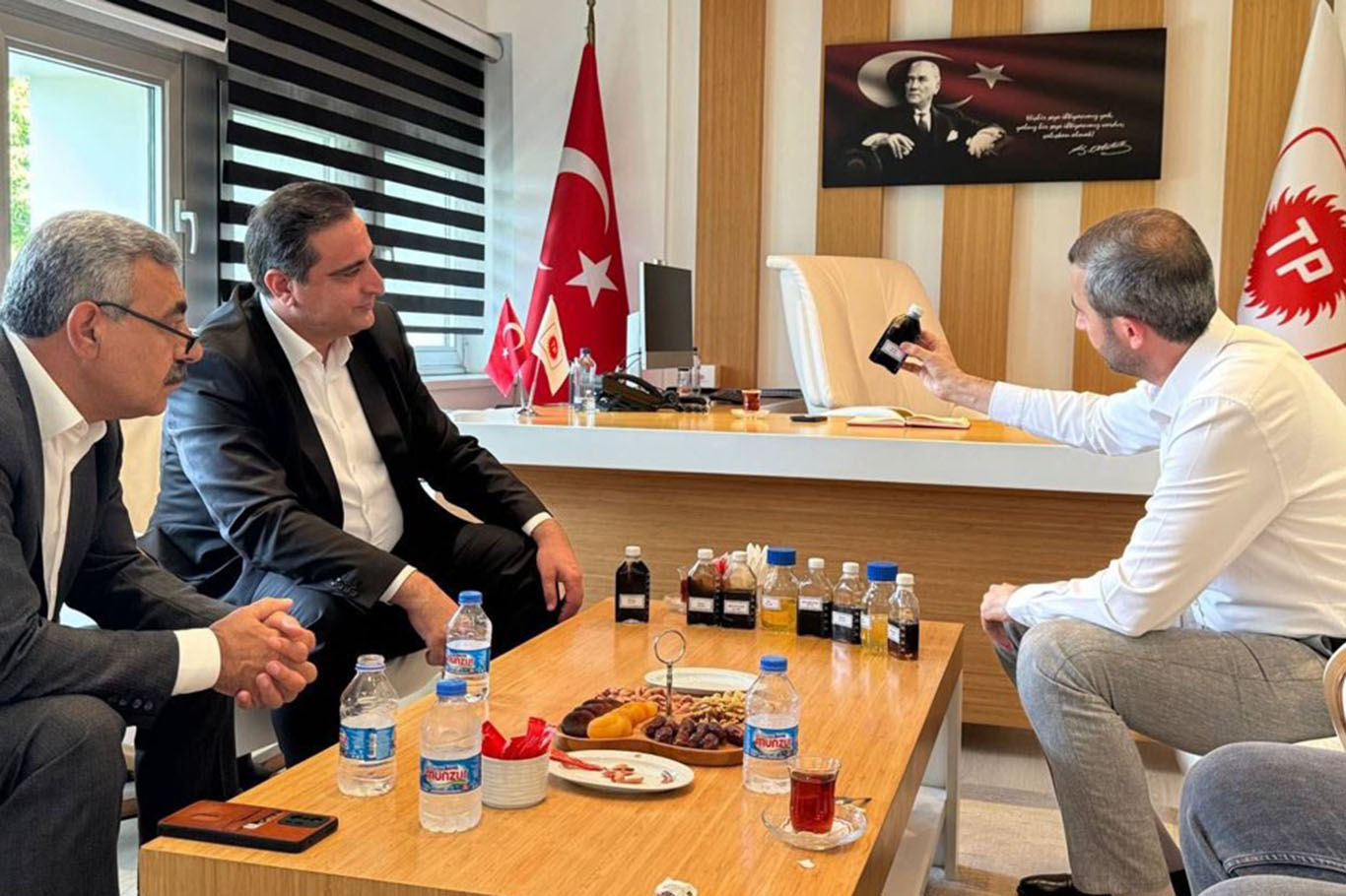 Ramanlı'dan TPAO Bölge Müdürü Karataş'a "Hayırlı olsun" ziyareti