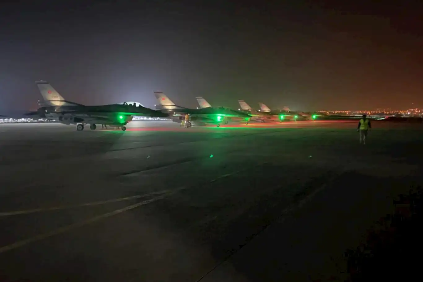 MSB, Irak'ın kuzeyindeki hava harekâtına ilişkin görüntüleri paylaştı MSB, Irak'ın kuzeyindeki hava harekâtına ilişkin görüntüleri paylaştı