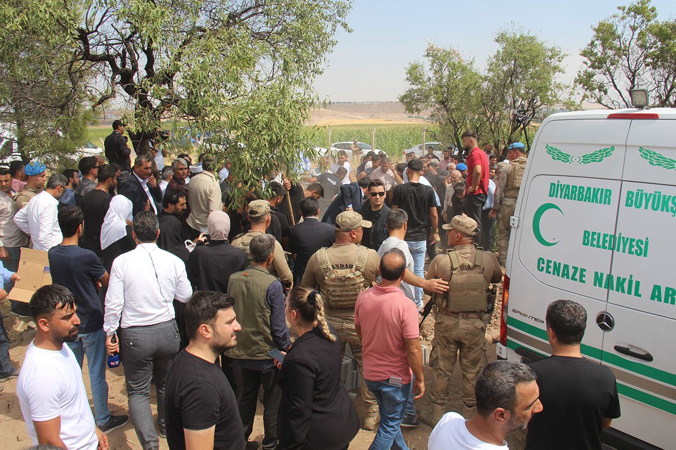 Narin Güran laid to rest as investigation into her death continues